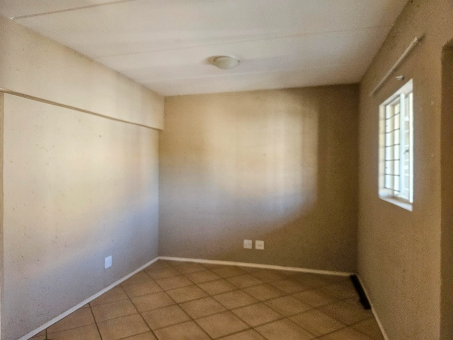 1 Bedroom Property for Sale in Van Der Hoff Park North West